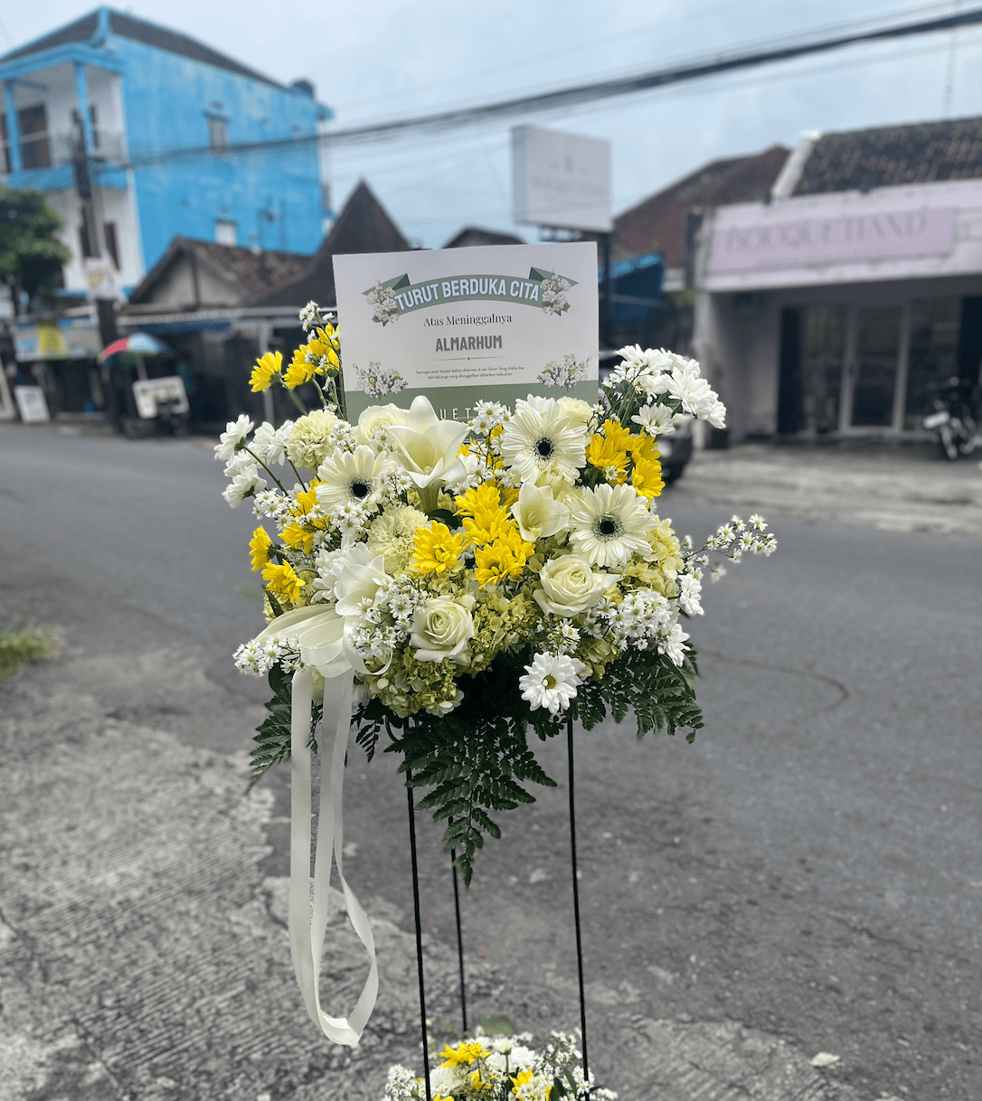 Classic Standing Flower