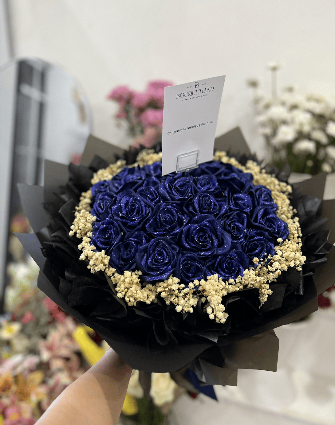 Satin Glitter 30 Stems + Baby Breath