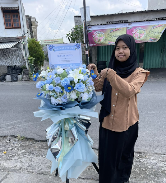 Standing Bloom Artificial Flower