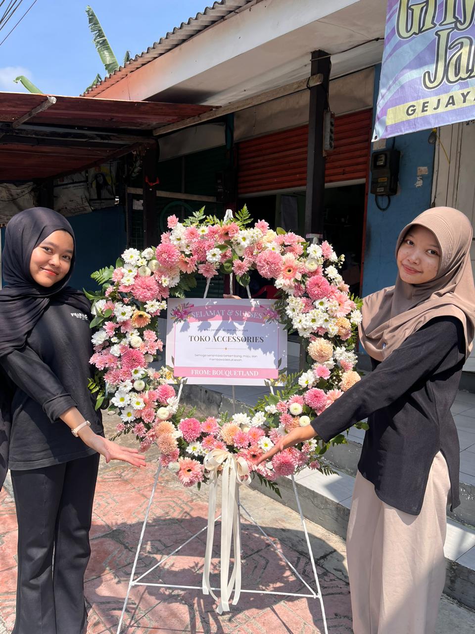 Standing Flower Round